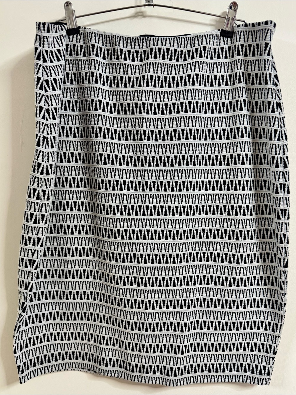 Express Black and White Geometric Pencil Skirt